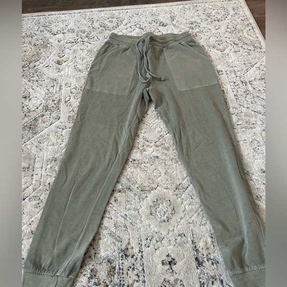 Cute joggers from a local boutique - Picture 1 of 3